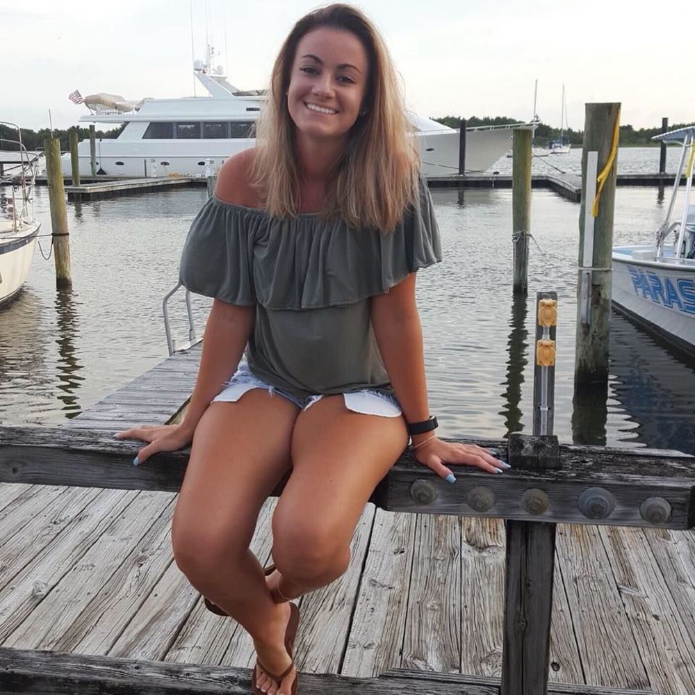 Meet your Posher, Michaela